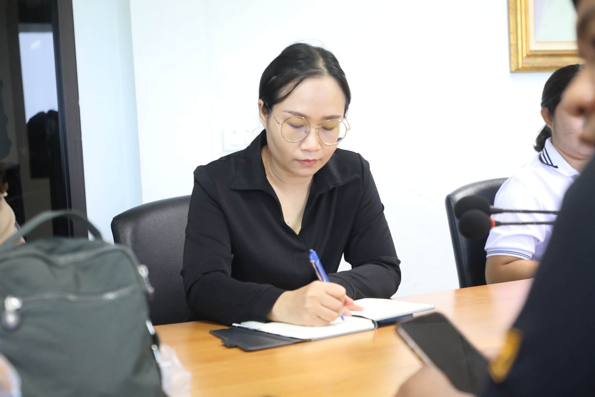 title - ส.ป.ก. ประชุมเตรียมความพร้อมงานติดตาม รมช. ลงพื้นที่ตรวจราชการในพื้นที่จังหวัดภูเก็ต